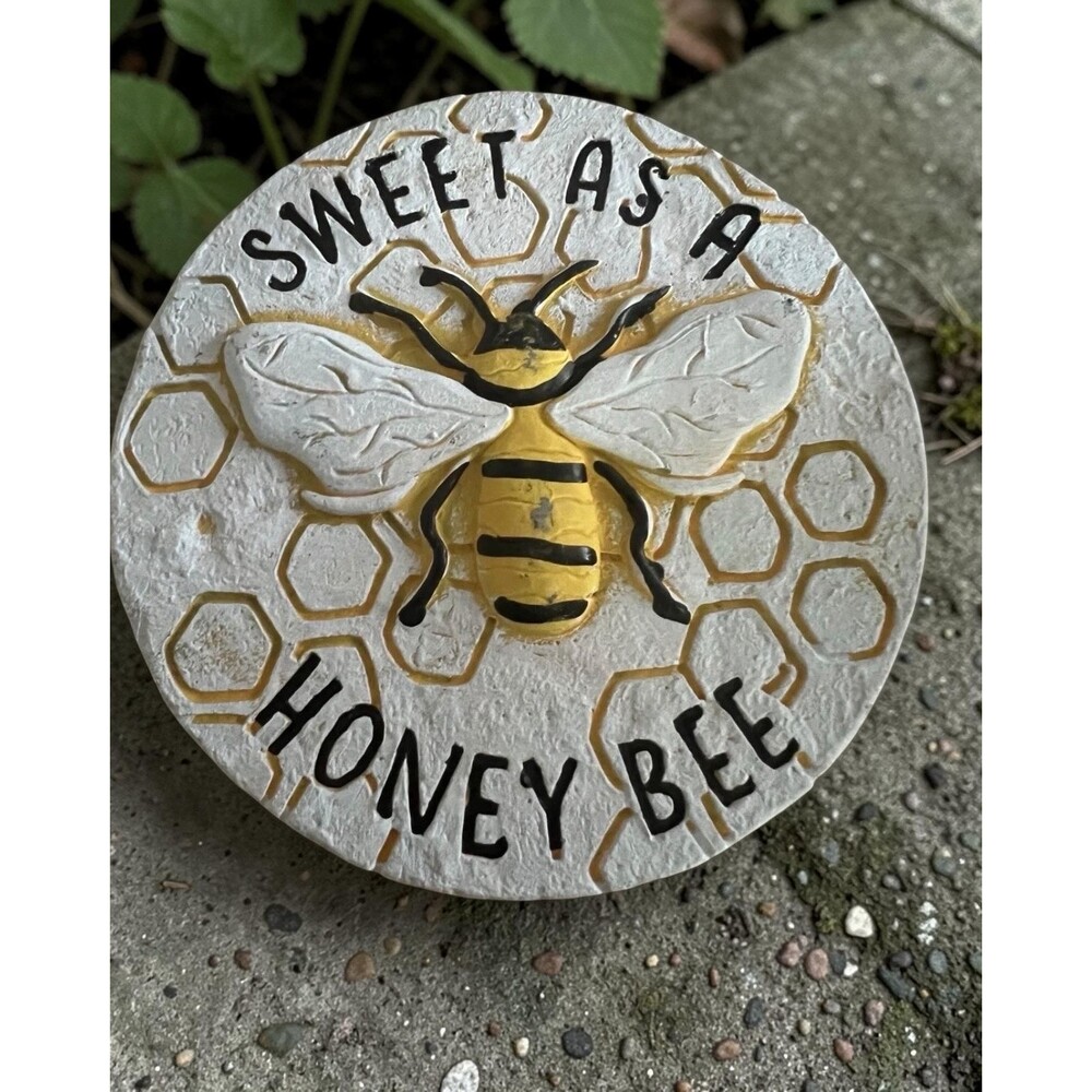Bumble Bee Stepping Stone Garden Decorative Garden Stone Sweet As A Honey Bee